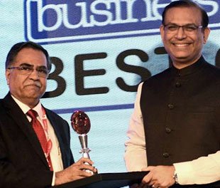 Mr. S Varadarajan, C and MD, BPCL receives the Business Today BEST CEO AWARD