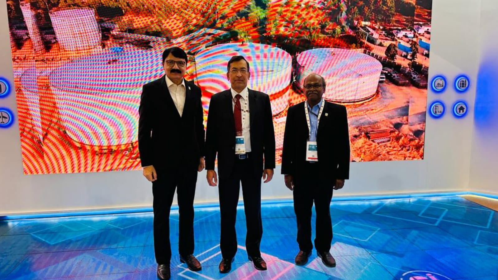 Honorable Additional Secretary, Ministry of Road Transport and Highways, Government of India, Shri Mahmood Ahmed visited BPCL Pavilion at India Energy Week 2023.